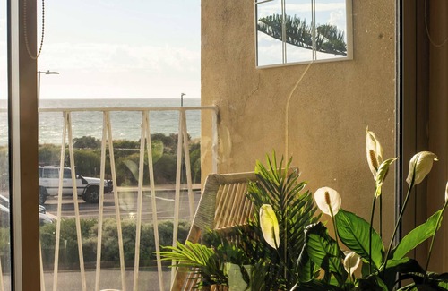 West Beach Apartamento | Beachfront - 5 min to Airport