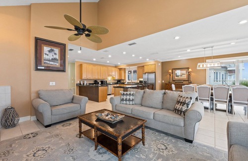 East End Casa | Beachfront 6-bedroom pet friendly home