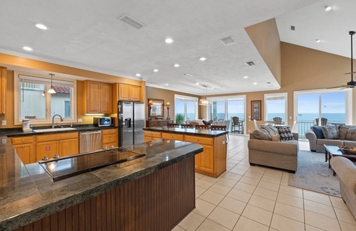 East End Casa | Beachfront 6-bedroom pet friendly home
