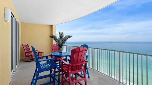 West Panama City Beach Casa | Beachfront Access 2 Pools Beach Service w Chairs Emerald Isle Resort 1308