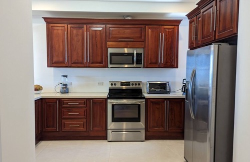 Barrio Los Faroles Condominio | Beachfront access with large covered private balcony