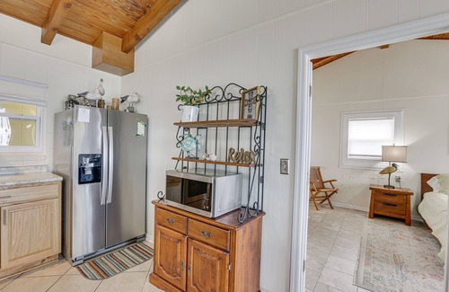 Alligator Point Casa | Beachfront Alligator Point Retreat: Steps to Sand!