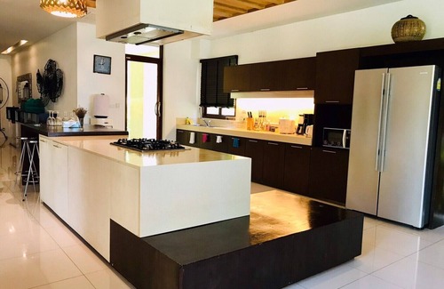 Sai Thai Villa | Frente a la playa Amatapura Villa 10