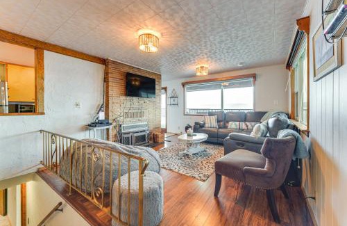 Anderson Island Casa | Beachfront Anderson Island Escape Rainier Views!