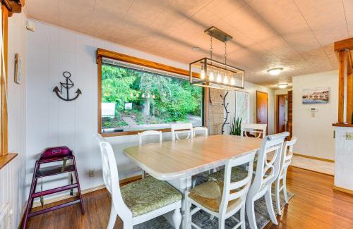 Anderson Island Casa | Beachfront Anderson Island Escape Rainier Views!