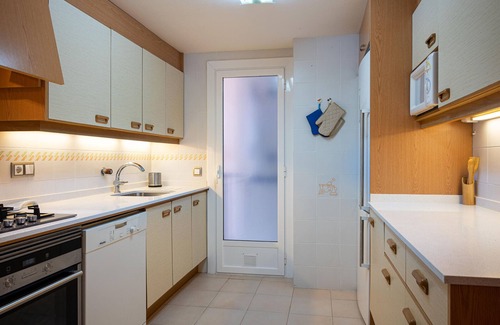 Torredembarra Apartamento | Apartamento frente al mar con 4 piscinas en Torredembarra