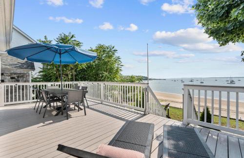 East Shore Apartamento | Beachfront Apartment - 8 min from downtown