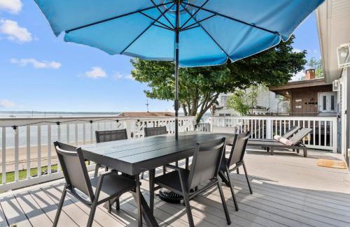 East Shore Apartamento | Beachfront Apartment - 8 min from downtown