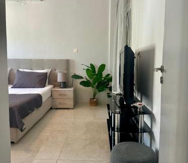 Istron Apartamento | Beachfront Apartment at Voulisma Beach, Crete