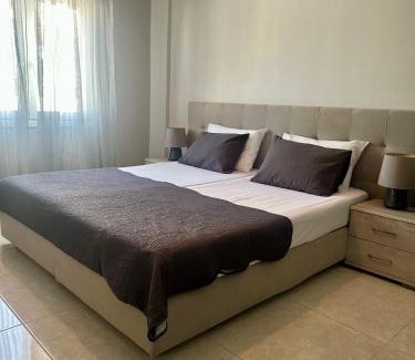Istron Apartamento | Beachfront Apartment at Voulisma Beach, Crete