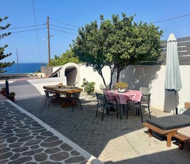 Istron Apartamento | Beachfront Apartment at Voulisma Beach, Crete