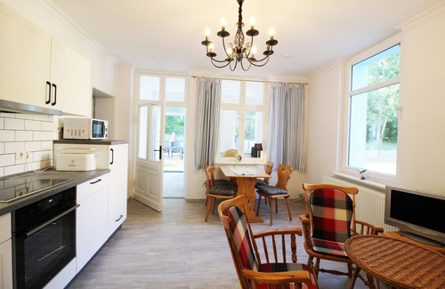Zempin Apartamento | Beachfront apartment w. Terrace, sauna, wallbox, perfect for child+dog, fully fenced