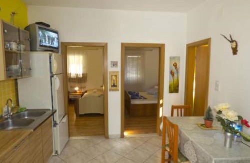 Ivan Dolac Apartamento | Beachfront Apartments Pla a - Two Bedroom Apartment A4
