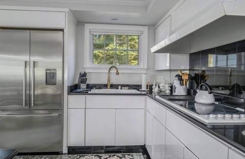 West Hyannisport Casa | Beachfront as well as private beach for your use only. RPMS016