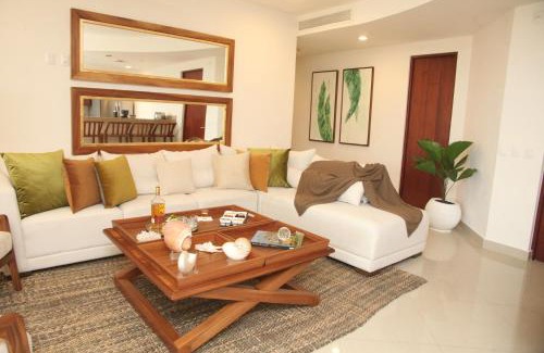Marina Mazatlán Apartamento | Beachfront at Las Gavias Grand 216