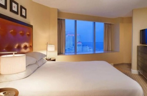 Atlantic City Complejo | Beachfront Atlantic City, NJ 2 - Two Bedroom Suites Available (Sleep up to 12)