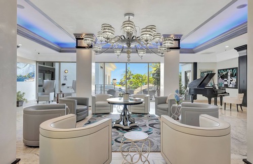 Bermuda Riviera Apartamento | Beachfront Balcony Room