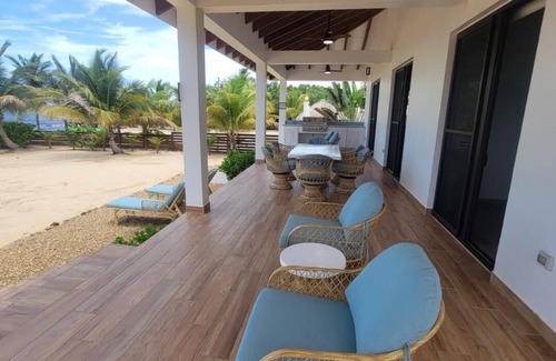 Río Sittee Casa | Beachfront Beach Heaven Beach House