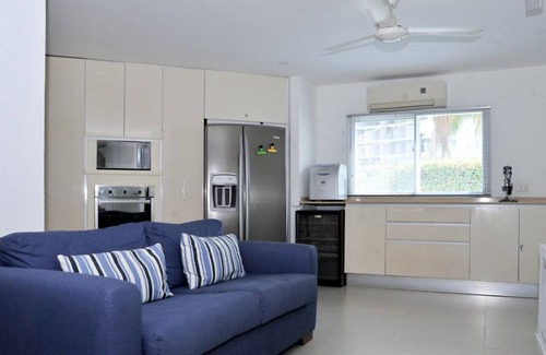 Urb Plenomar Casa | Beachfront beautiful house with private pool / sleeps 12