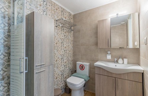 Nea Skioni Casa | Beachfront Bliss by halu! Spacious vacation house