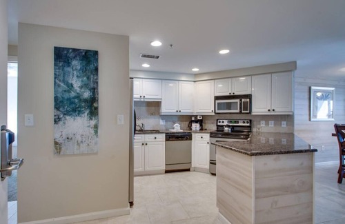 Gulf Pines Condominio | "Beachfront Bliss: East-Facing 3-Bed, 3-Bath Corner Unit on the 9th Floor at Westwinds Condominium" at Sandestin Golf and Beach Resort!