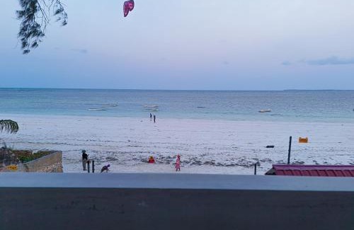 Uroa Apartamento | Beachfront Bliss Zanzibar - Stylish 1BR Oceanview Apartment in Uroa