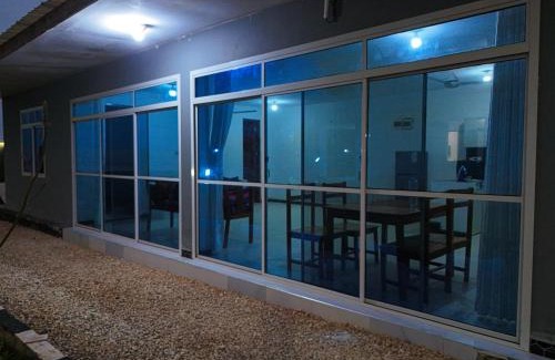 Uroa Apartamento | Beachfront Bliss Zanzibar - Stylish 1BR Oceanview Apartment in Uroa
