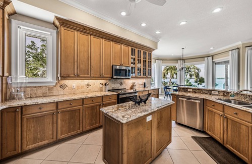 Boca Grande Casa | Beachfront Boca Adventures - Private Beach & Dock!