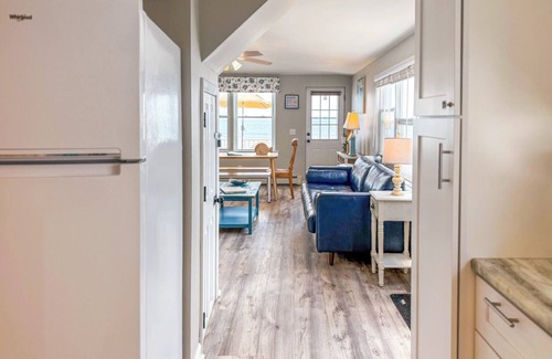 Salisbury Beach Casa | Beachfront Bungalow - Fire Pit - Private Balcony