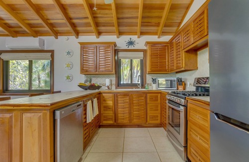 Placentia Casa | Beachfront Home Kissin' the Caribbean