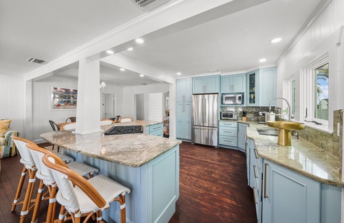 Independence Square Casa | Beachfront cottage with private pool and hot tub!