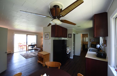 Mackinaw City Casa | Beachfront Cabin on Straits of Mackinac