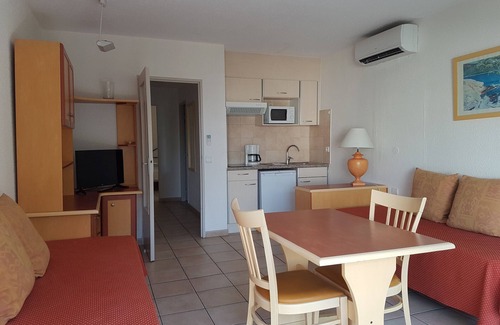 Saint-Raphael Apartamento | Apartamento en Primera Línea de Playa, Centro Ciudad y con Balcón - Ideal para 4 Personas