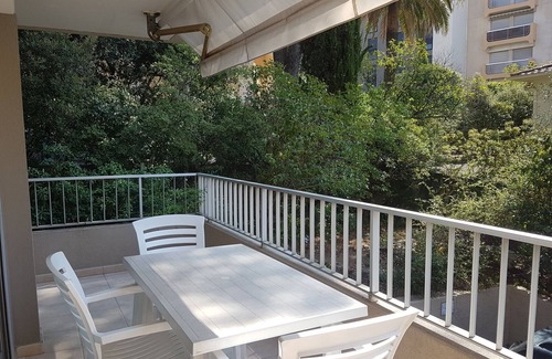 Saint-Raphael Apartamento | Apartamento en Primera Línea de Playa, Centro Ciudad y con Balcón - Ideal para 4 Personas
