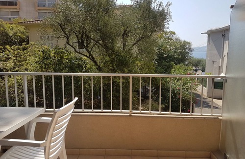 Saint-Raphael Apartamento | Apartamento en Primera Línea de Playa, Centro Ciudad y con Balcón - Ideal para 4 Personas