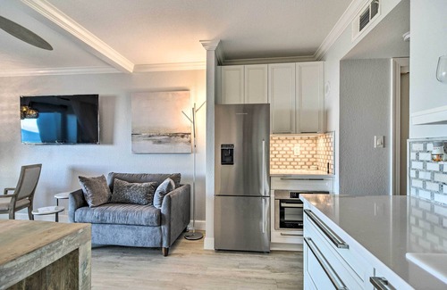 Sand Key Condominio | Beachfront Clearwater Condo w/ Community Pool