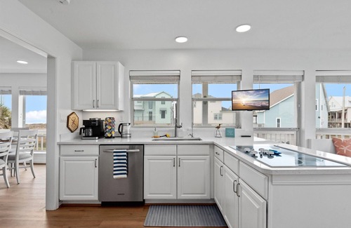 Pointe San Luis Casa | Beachfront | Community Pool | HotTub | Fenced Yard