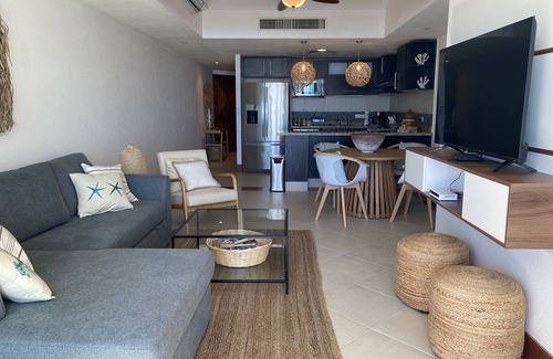 Fluvial Vallarta Condominio | Beachfront Condo Grand Venetian