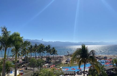Fluvial Vallarta Condominio | Beachfront Condo Grand Venetian