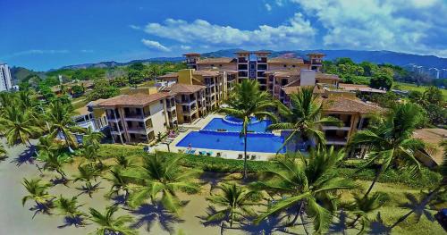 Jacó Apartamento | BEACHFRONT Condo Bahia Encantada L1 Jaco Beach