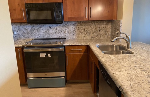 Four Mile Village Condominio | Beachfront condo beautiful views.