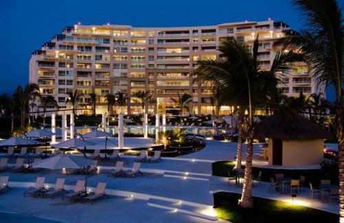Flamingos Apartamento | Beachfront Condo DelCanto Resort
