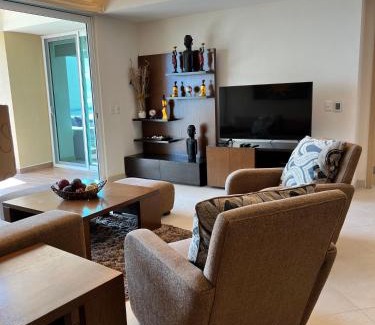 Flamingos Apartamento | Beachfront Condo DelCanto Resort