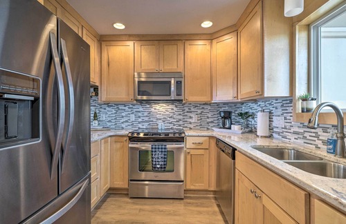Caswell Beach Condominio | Beachfront Condo w/ Unobstructed Ocean Views!