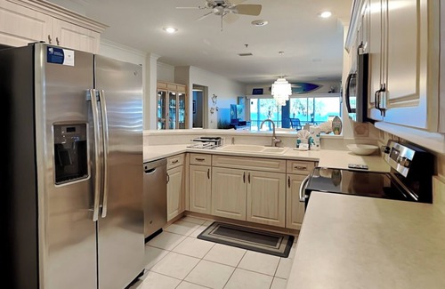 Flagler Beach Condominio | South Beach Club 205, 3 habitaciones, capacidad para 6, vista al mar, segundo piso, ascensor
