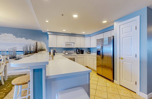 Ocean City Condominio | Beachfront condo with amazing views, pool, steps to beach boardwalk