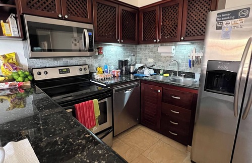 Barrio Los Villalobos Condominio | Beachfront condo with rooftop patio and amazing views in the heart of Jaco .