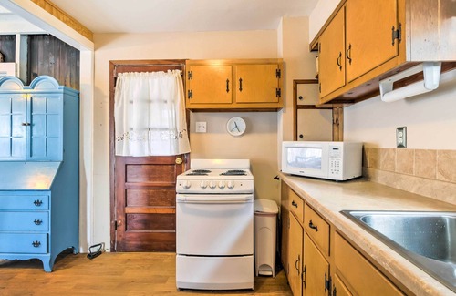 Milford Cabaña | Beachfront Cottage w / Pórtico - En Long Island Sound