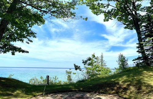 Good Hart Cabaña | Beachfront Cottage along Lake Michigan Shores