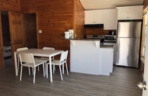 Wasaga Beach Cabaña | SANDPIPER BEACH RESORT - Cottage # 5